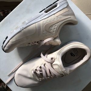 Gorgeous Nike Air Max Zero Women’s Beige